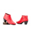 Women's Leather Ankle Boots with Heel and Zipper 41754,95 €
