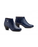 Women's Leather Ankle Boots with Heel and Zipper 41754,95 €
