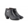 Women's Leather Ankle Boots with Heel and Zipper 41754,95 €