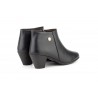 Women's Leather Ankle Boots with Heel and Zipper 41754,95 €