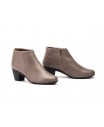 Women's Leather Ankle Boots with Heel and Zipper 41754,95 €