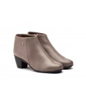 Women's Leather Ankle Boots with Heel and Zipper 41754,95 €