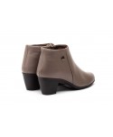 Women's Leather Ankle Boots with Heel and Zipper 41754,95 €