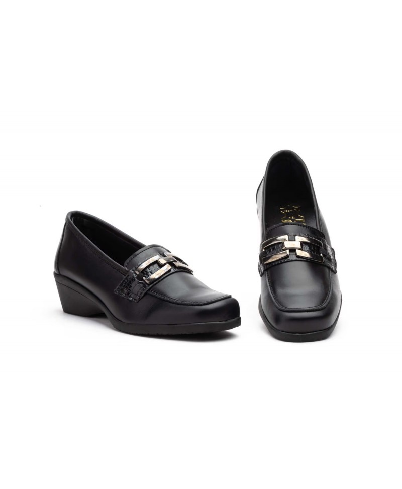 Women's Black Leather Shoes with Buckle and Wedge Heel AE-53244,95 €