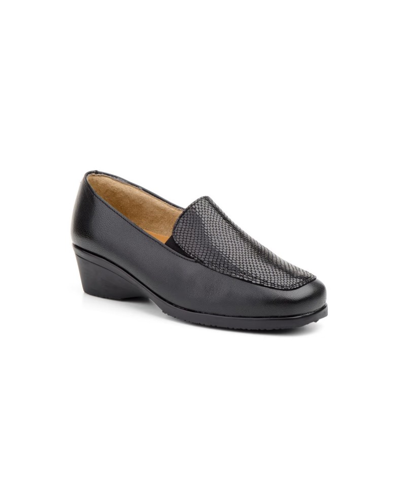Women's Black Leather Shoes 13649,95 €